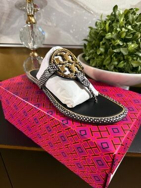 New Tory Burch Sandals